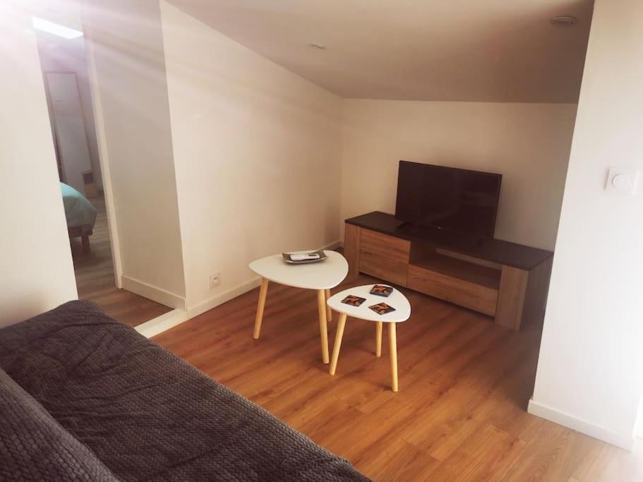 Appartement Avec Terrasse Saint-Martin-de-Bromes Exterior photo
